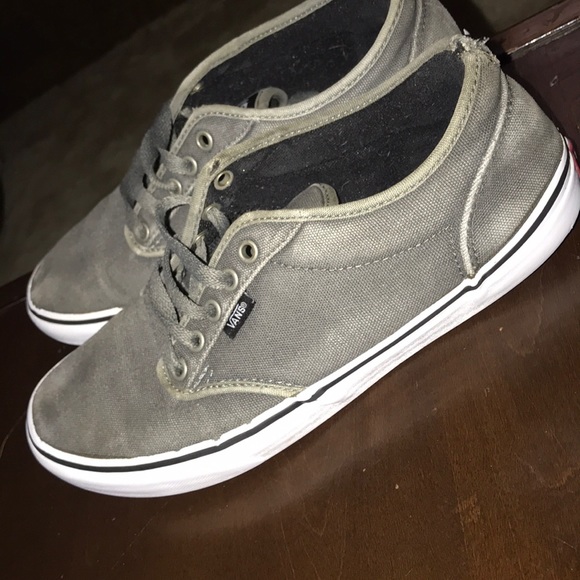 Vans - Picture 3 of 5